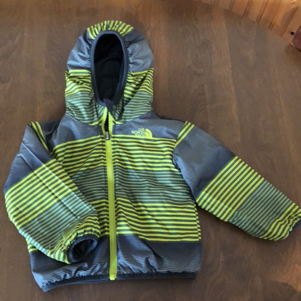 The north face 2t reversible puffer